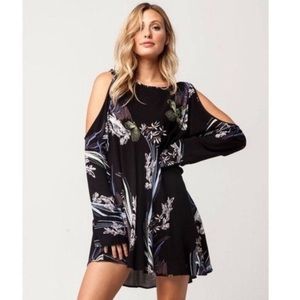 Free People : Cold Shoulder Dress - Large